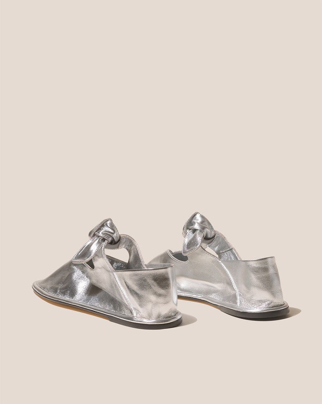 LLASADA METALLIC PUMP