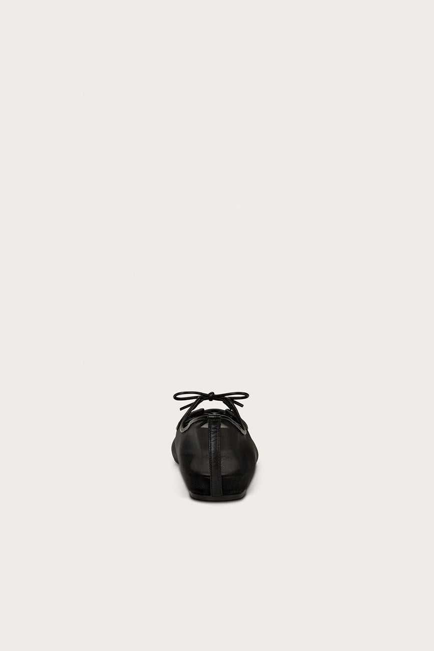 CORINNE FLAT