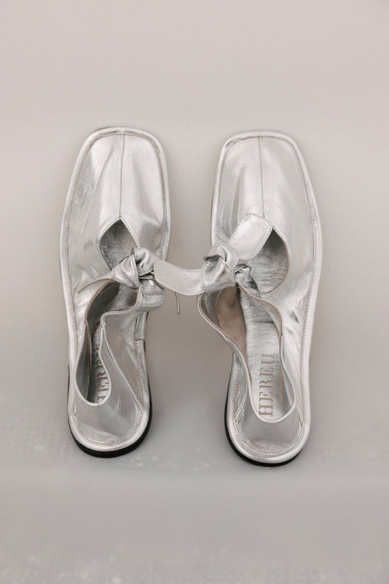 LLASADA METALLIC PUMP
