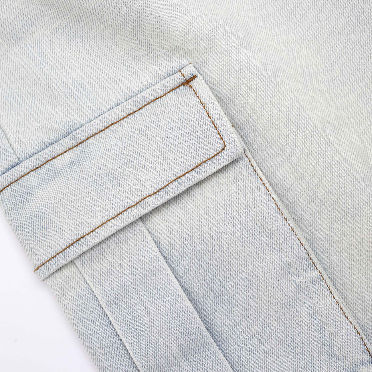 BLEACH WASH DENIM CARGO JEANS