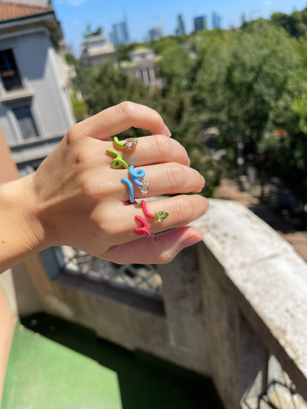 BABY VINE TENDRIL RING