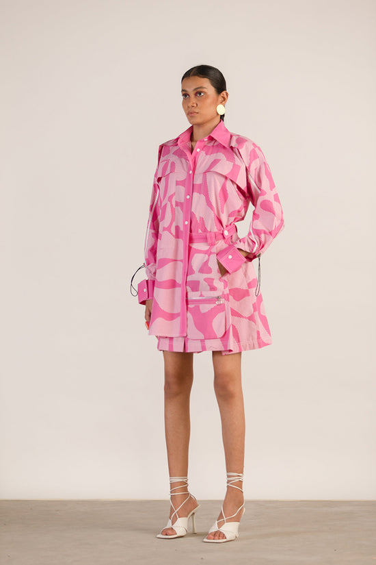 Load image into Gallery viewer, OVERSIZED LEAF PINK SHIRT
