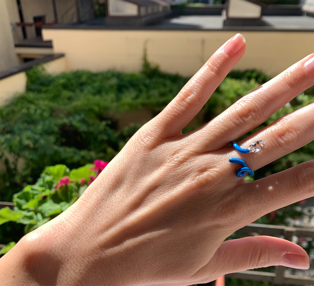 BABY VINE TENDRIL RING