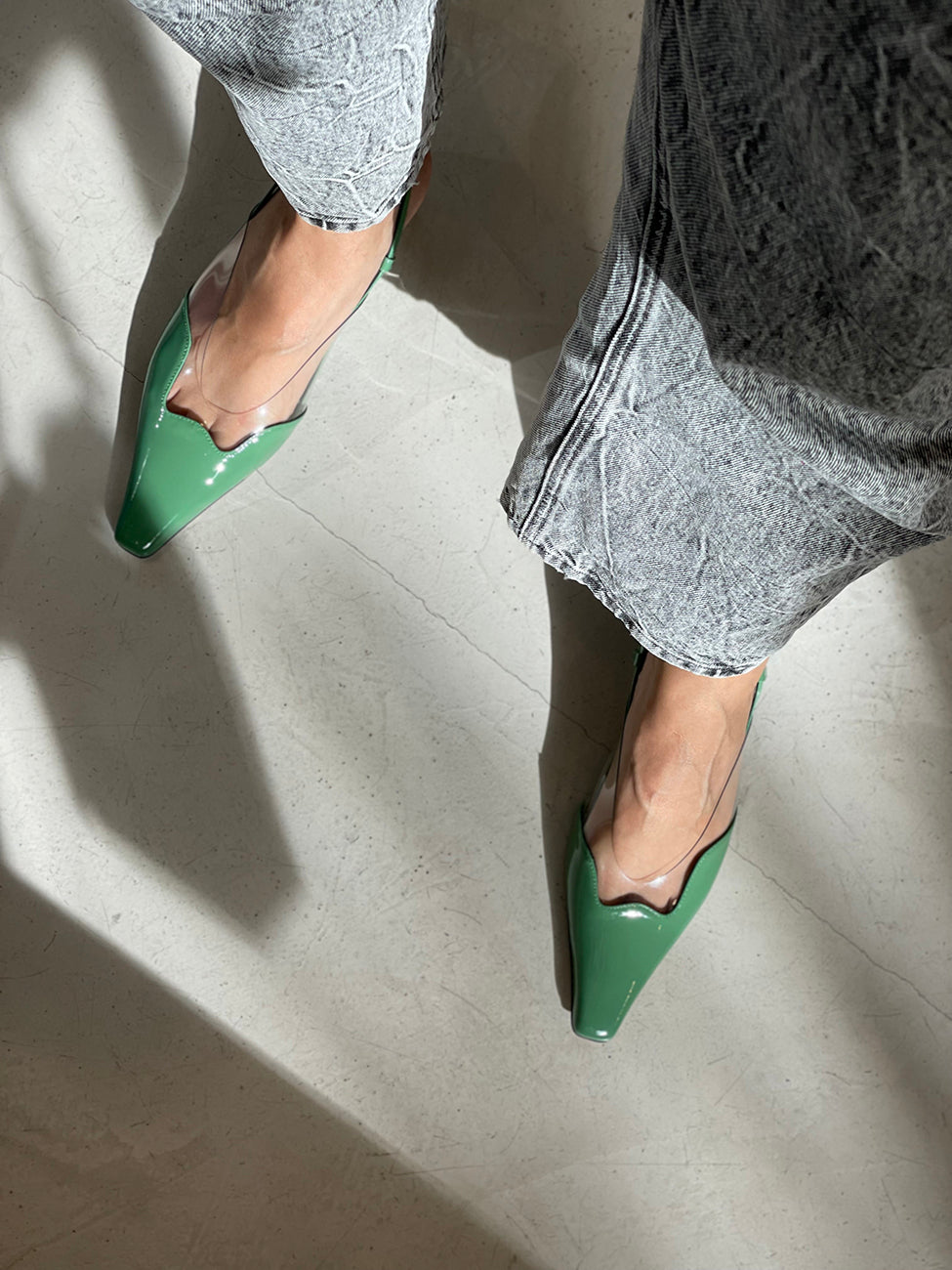 DEWY SLINGBACKS