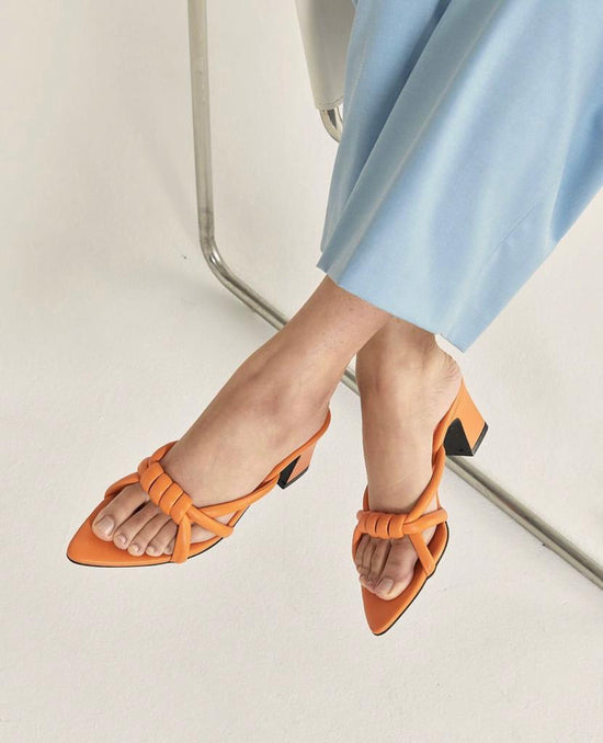 NOODLE KNOT HEELS